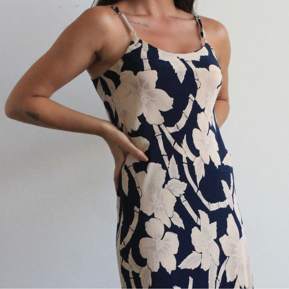 Vintage 100% Silk Navy and Tan Hawaiian Print Midi Dress - Picture 2 of 4